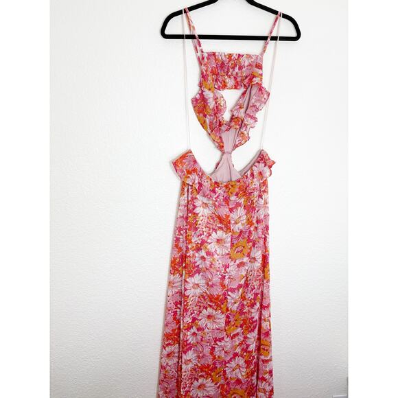 ASTR The Label Palace Floral Cut Out Ruffled Maxi Dress Size Medium Pink Wedding - Picture 12 of 13